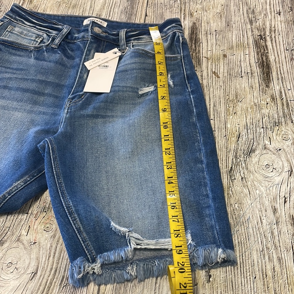 NWT Distressed HIGH RISE BERMUDA SHORTS - Picture 13 of 13